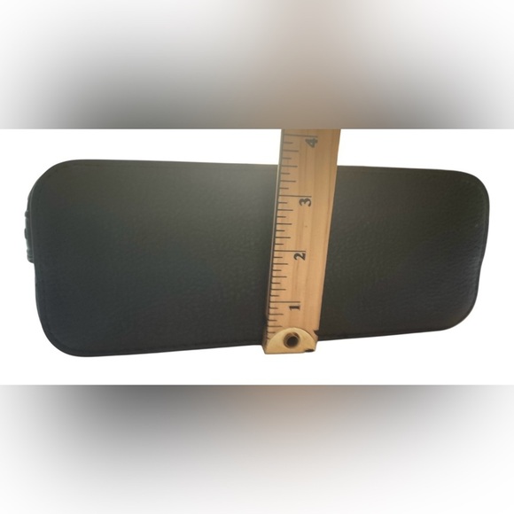 Steve Madden Black Crossbody Bag Silver Tone Hardware Structured Rectangle Purse - Picture 4 of 7